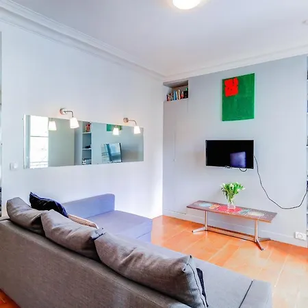 Private - Beaubourg - Marais Apartment