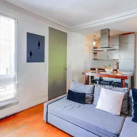 Private - Beaubourg - Marais Apartment *
